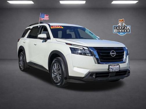 2024 Nissan Pathfinder SV