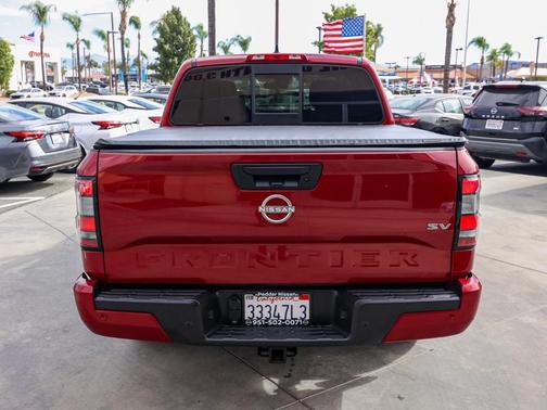 2022 Nissan Frontier SV