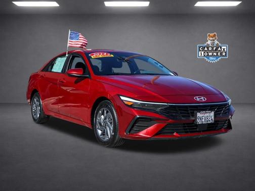 2024 Hyundai ELANTRA SEL