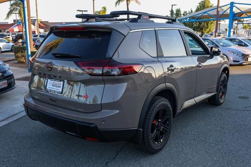 2026 Nissan Rogue Rock Creek