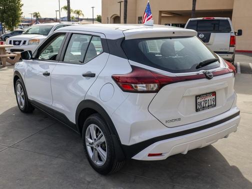 2024 Nissan Kicks S