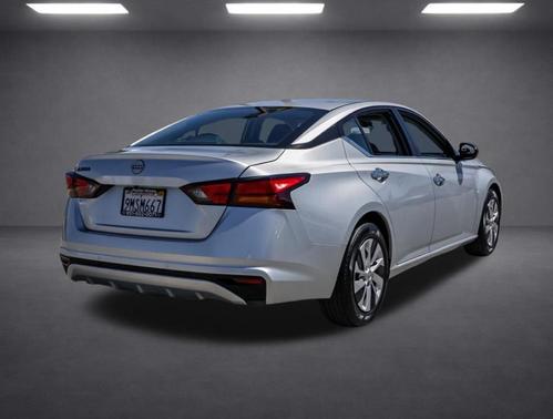 Brilliant Silver Metallic 2024 Nissan Altima 2.5 S