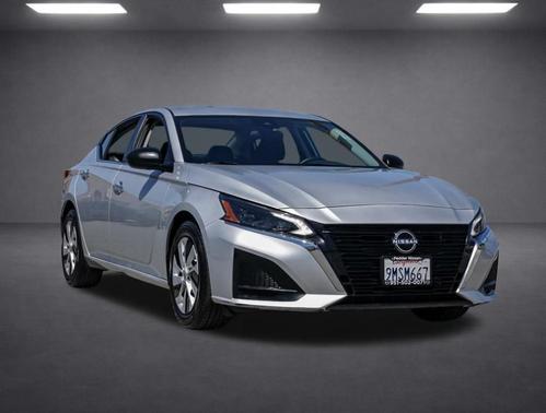 Brilliant Silver Metallic 2024 Nissan Altima 2.5 S