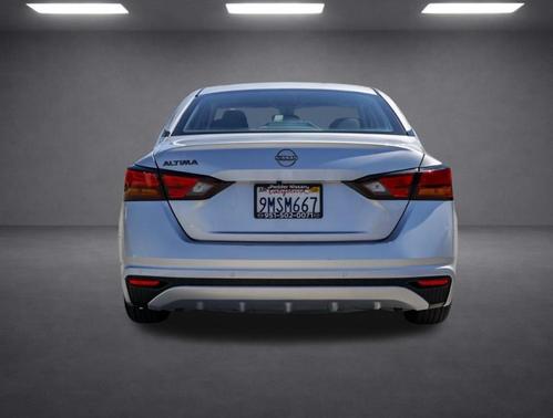 Brilliant Silver Metallic 2024 Nissan Altima 2.5 S