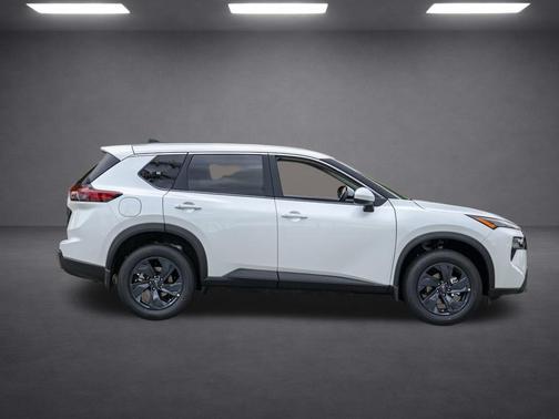 Everest White P 2026 Nissan Rogue SV
