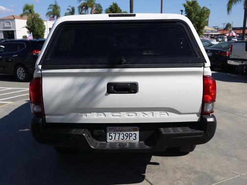 2022 Toyota Tacoma SR