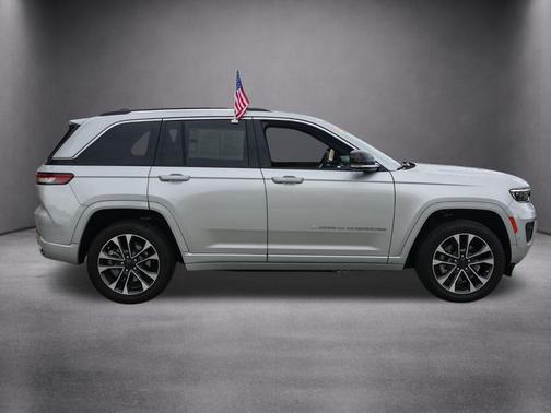 2024 Jeep Grand Cherokee 4xe Overland