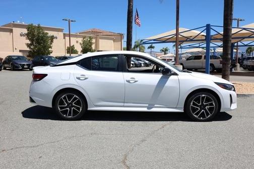 2025 Nissan Sentra SR