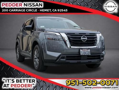 2025 Nissan Pathfinder S