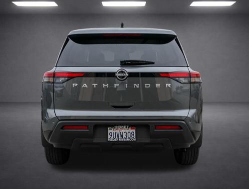 2025 Nissan Pathfinder S
