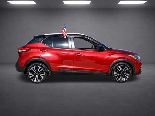 2020 Nissan Kicks SV