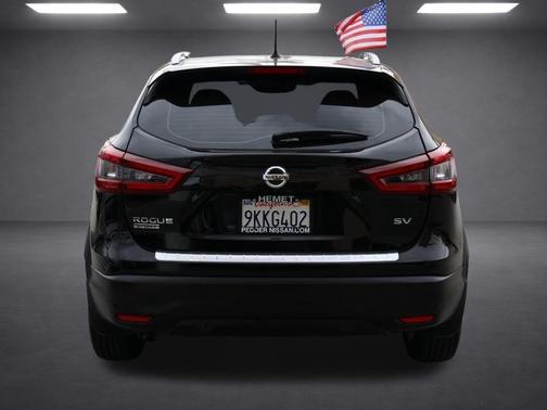 2022 Nissan Rogue Sport SV