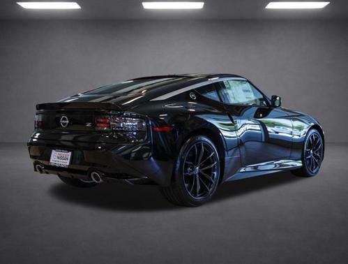 Black Diamond Pearl 2026 Nissan Z performance