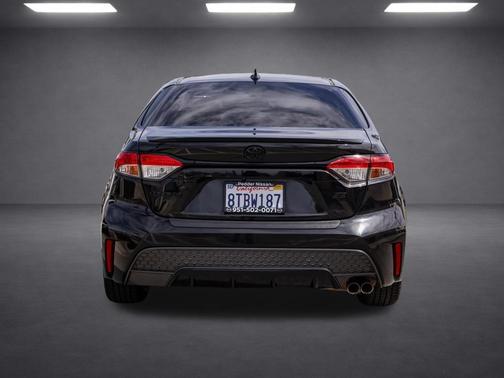 Super White 2020 Toyota Corolla SE