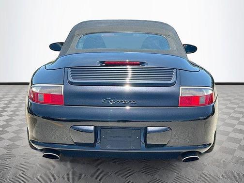 2003 Porsche 911 Carrera 4