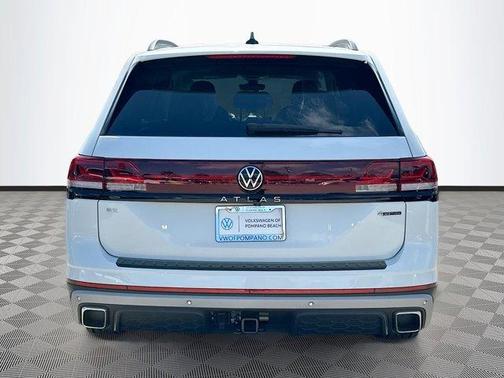2025 Volkswagen Atlas 2.0T Peak Edition
