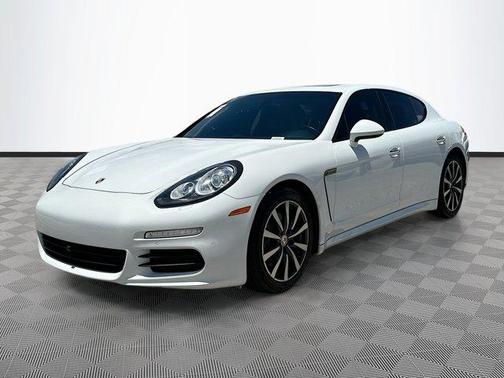 2016 Porsche Panamera Edition