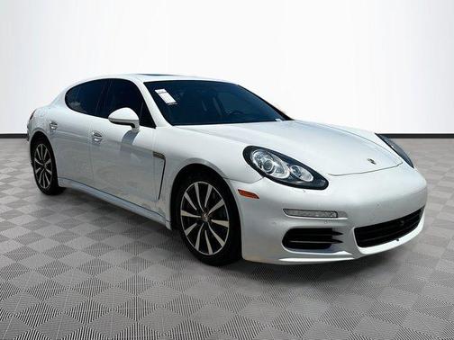 2016 Porsche Panamera Edition