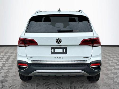 2024 Volkswagen Taos 1.5T SE