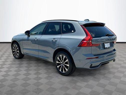 2024 Volvo XC60 B5 Plus Dark Theme