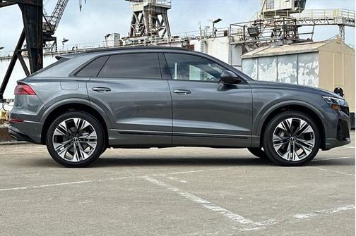 2025 Audi Q8 Premium Plus 55 TFSI quattro
