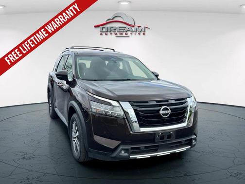 2022 Nissan Pathfinder SL 4WD