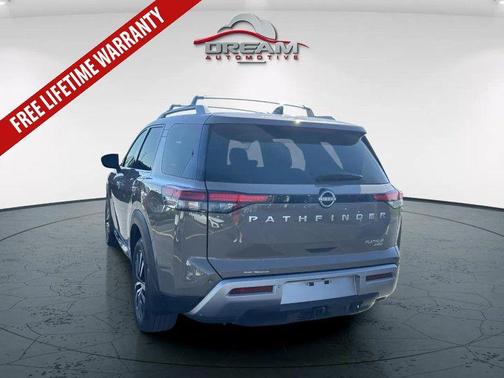 2024 Nissan Pathfinder Platinum 4WD