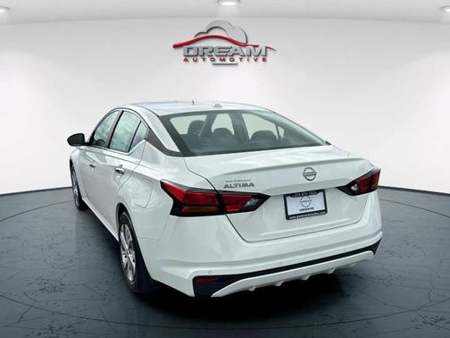2025 Nissan Altima S FWD