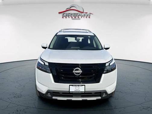 2025 Nissan Pathfinder SL 4WD