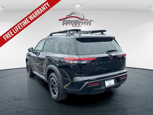 SUPER.BLACK 2026 Nissan Pathfinder