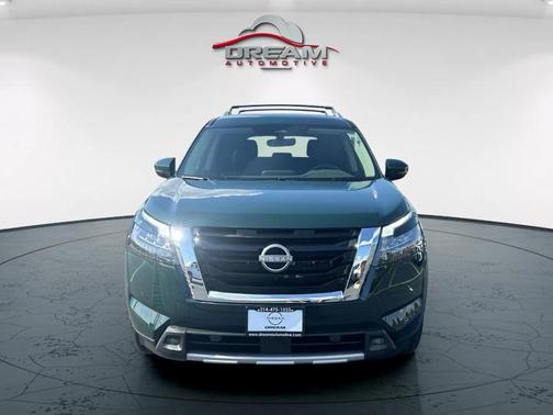 2025 Nissan Pathfinder SL 4WD