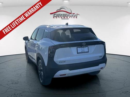 2026 Nissan Kicks SV