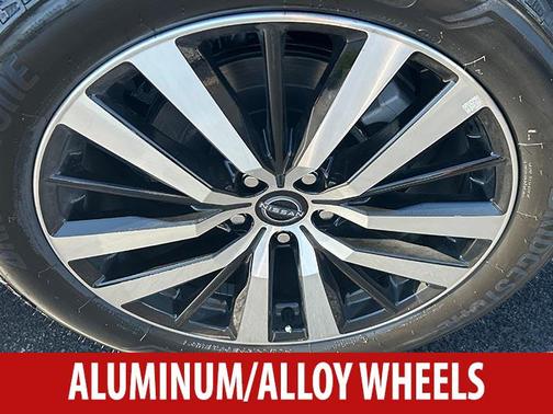 2025 Nissan Pathfinder Platinum 4WD