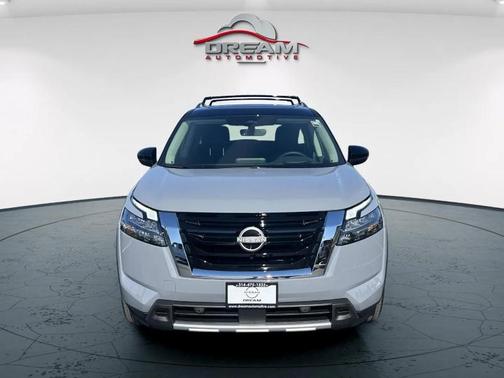 2025 Nissan Pathfinder Platinum 4WD