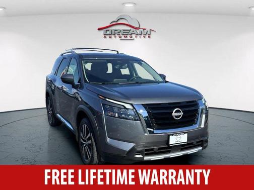 2025 Nissan Pathfinder Platinum 4WD