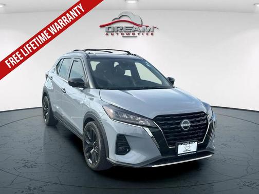 Gray/Super Black 2023 Nissan Kicks SR