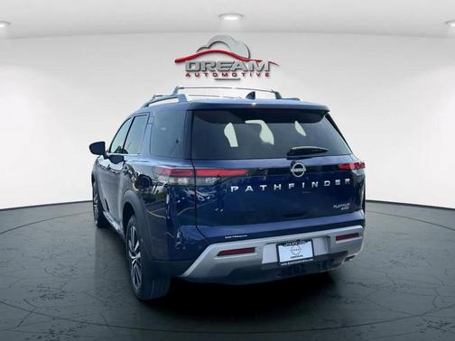 2025 Nissan Pathfinder Platinum 4WD