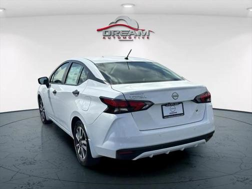2025 Nissan Versa 1.6 S