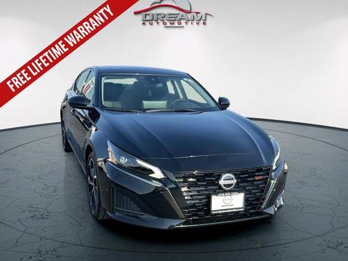2025 Nissan Altima SR FWD