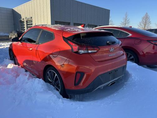 2020 Hyundai Veloster 2