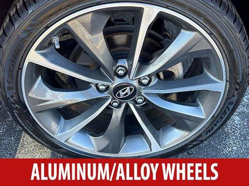 2020 Hyundai Veloster 2