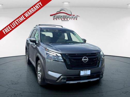 2025 Nissan Pathfinder SL 4WD