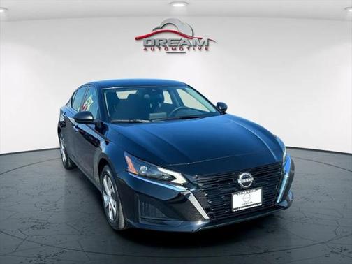 2025 Nissan Altima S FWD