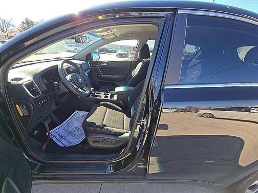 Black Cherry Pearl 2020 Kia Sportage LX
