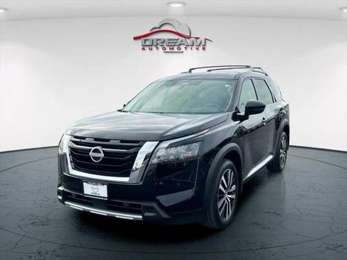 2025 Nissan Pathfinder Platinum 4WD