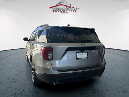 ICONIC SILVER 2023 Ford Explorer ST-Line