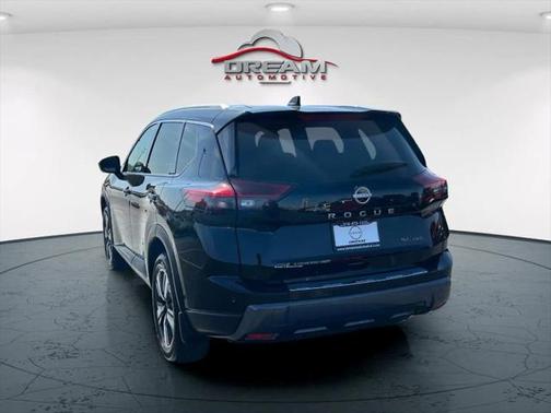 2025 Nissan Rogue SL