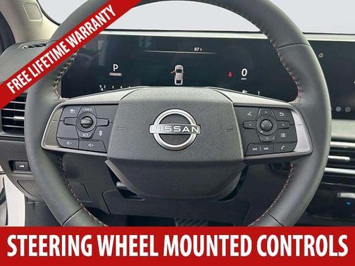 Aspen White Tricoat/Super Black 2026 Nissan Sentra SR