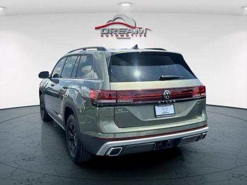 2024 Volkswagen Atlas 2.0T SE w/Technology 4MOTION