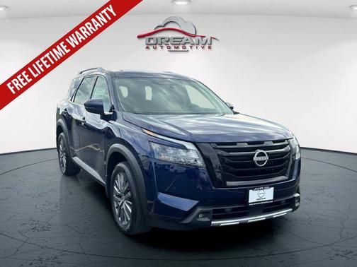 2025 Nissan Pathfinder SL 4WD